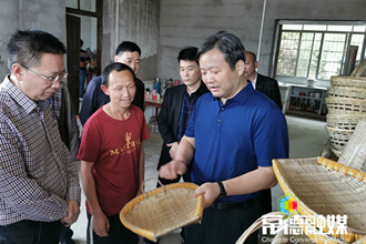 曹立軍赴澧縣調(diào)研督導(dǎo)脫貧攻堅(jiān)、防汛備汛等工作