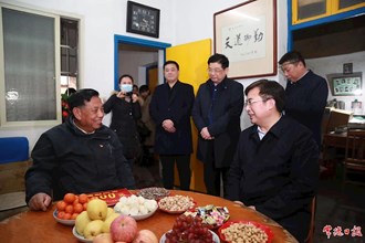 鄒文輝開展春節前走訪慰問活動 把黨的關懷送到群眾心頭