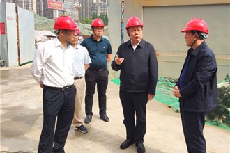 省人大常委會副主任、省總工會主席周農(nóng)來常調(diào)研時強調(diào)：堅持工人文化宮“工”字特色