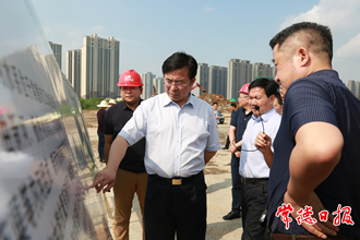 鄒文輝調研城建項目建設時強調：在城市“微建設微管理微服務”上走出城市建設新路子