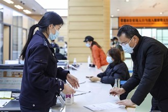 【社會】常德出入境窗口有序恢復出入境證件辦理 迎來辦證高峰