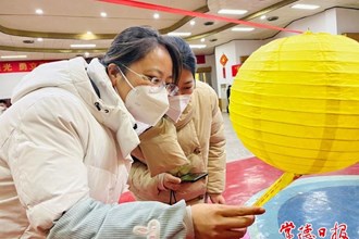 【我們的節日·元宵】扎花燈 猜燈謎……西堤社區元宵節活動“暖暖的”