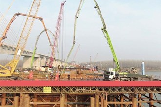 【社會】益常高速公路擴容工程沅水特大橋主墩鋼圍堰封底施工啟動