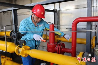 【高溫下的勞動者】燃氣維修人員保障“心臟”安全穩定“輸血”