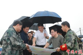 羅毅君督導檢查防汛抗災工作時強調：以萬全準備 確保萬無一失